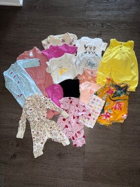 Baby girl bundle 0-9M